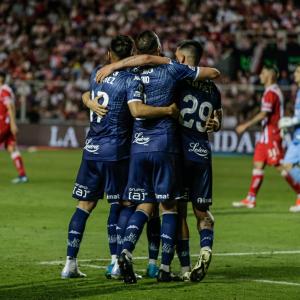 abrazo-de-gol-de-hector-fertoli-para-huracan-contra-union-de-santa-fe-fecha-18-torneo-liga-2024