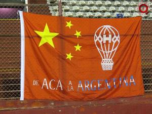 bandera-china-de-huracan-de-aca-a-la-argentina