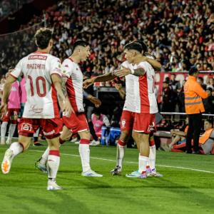 festejo-de-gol-de-huracan-contra-newells-fecha-21-torneo-liga-profesional-2024