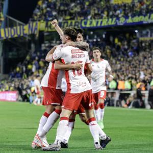 festejo-de-gol-de-walter-mazzanti-en-huracan-contra-rosario-central-en-arroyito-fecha-08-torneo-liga-profesional-2024