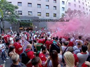 torneo-liga-2024-fecha-27-velez-huracan-banderazo-16