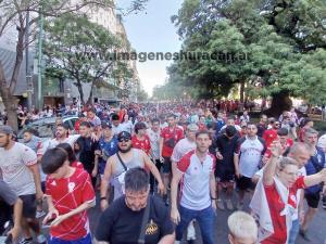 torneo-liga-2024-fecha-27-velez-huracan-banderazo-8